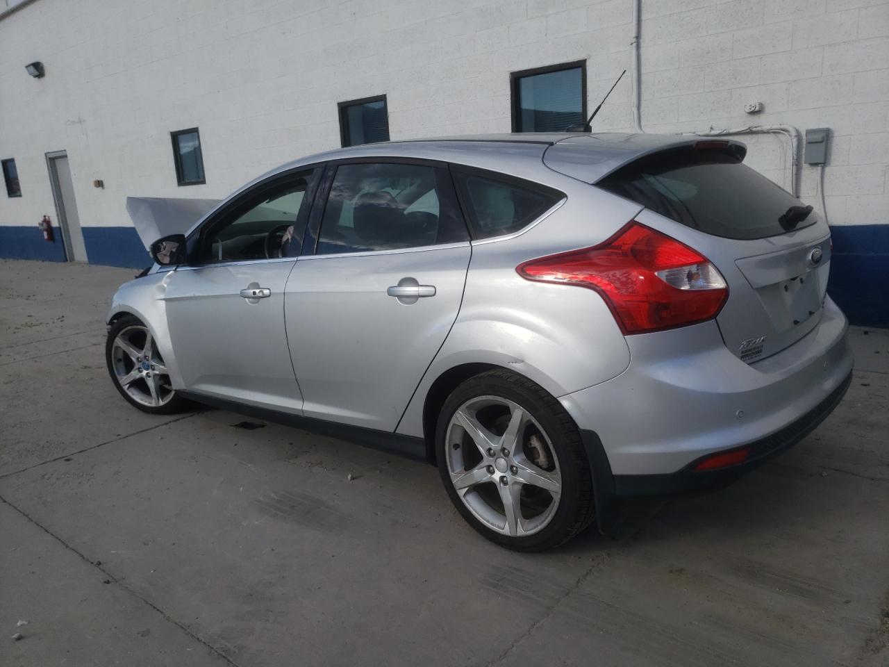 2013 Ford Focus VIN 1FADP3N28DL193792 Copart auction photo, front end damage thumbnail 2