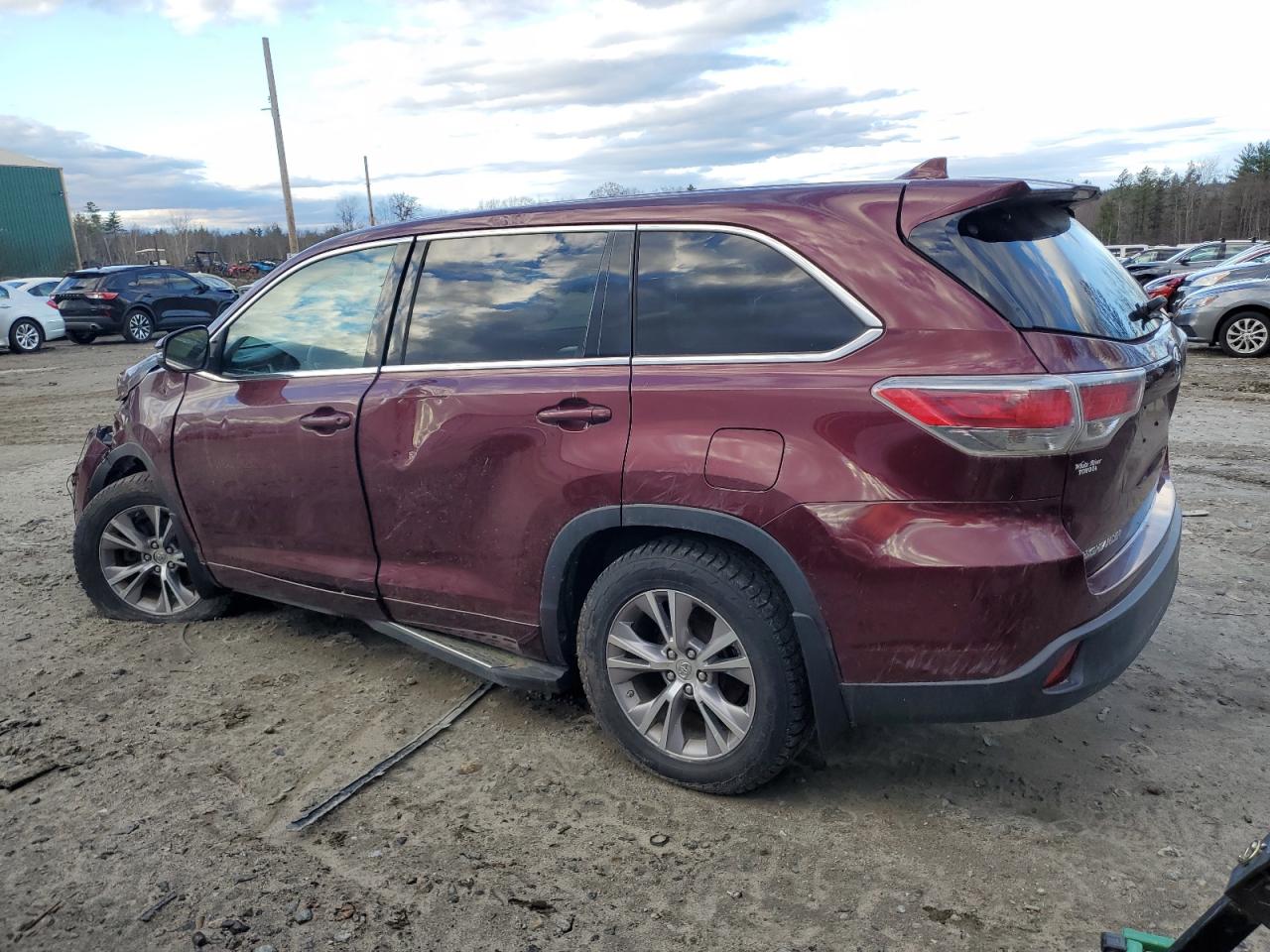 2014 Toyota Highlander VIN 5TDBKRFH6ES017667 Copart auction photo, front end / minor dent/scratches damage thumbnail 2