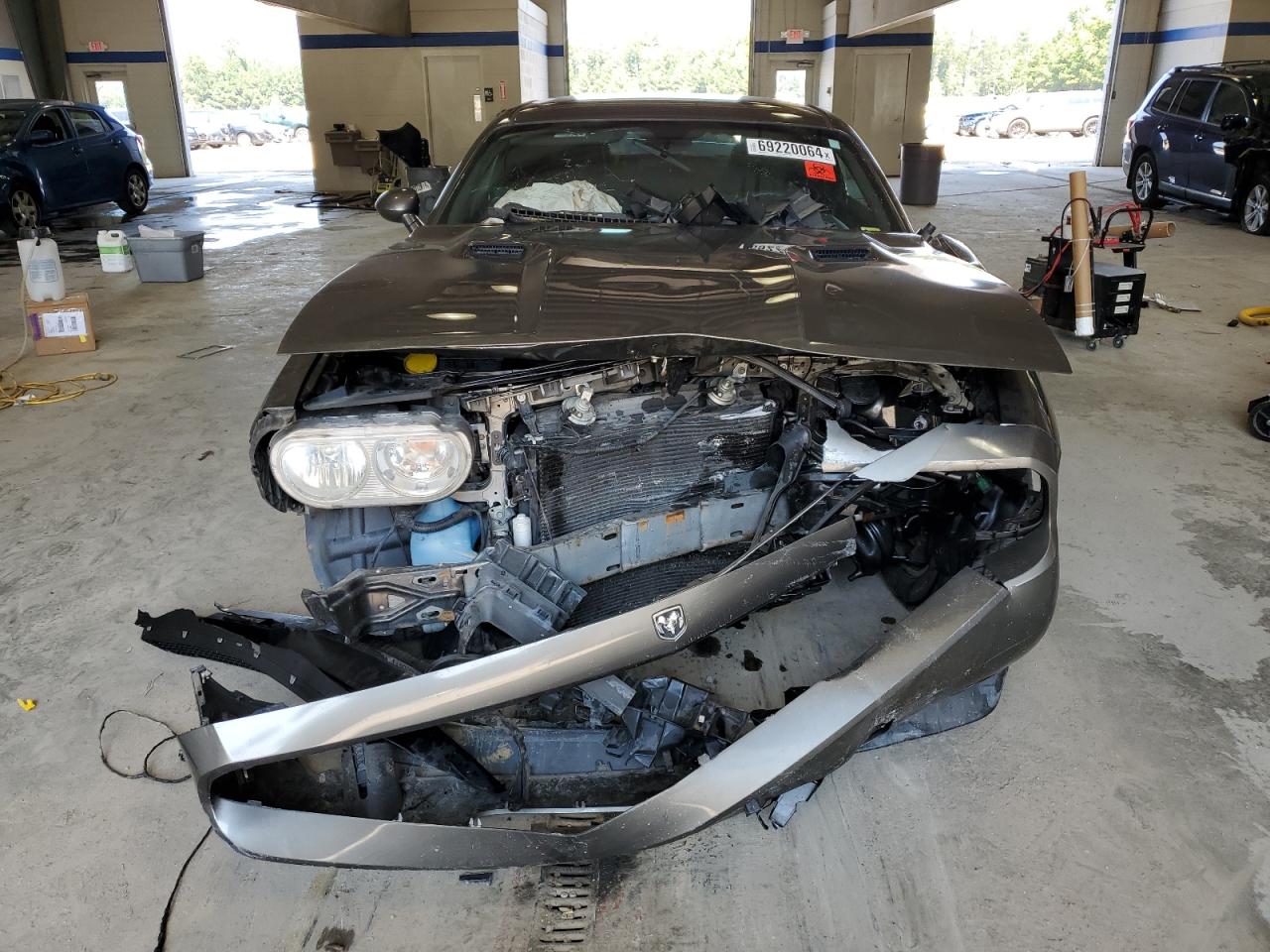 2010 Dodge Challenger VIN 2B3CJ4DV7AH133652 Copart auction photo, front end / side damage thumbnail 5