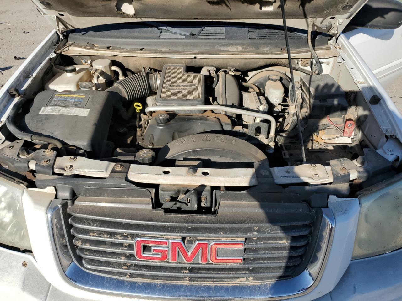 2004 GMC Envoy VIN 1GKDT13S842326946 Copart auction photo, all over damage thumbnail 12