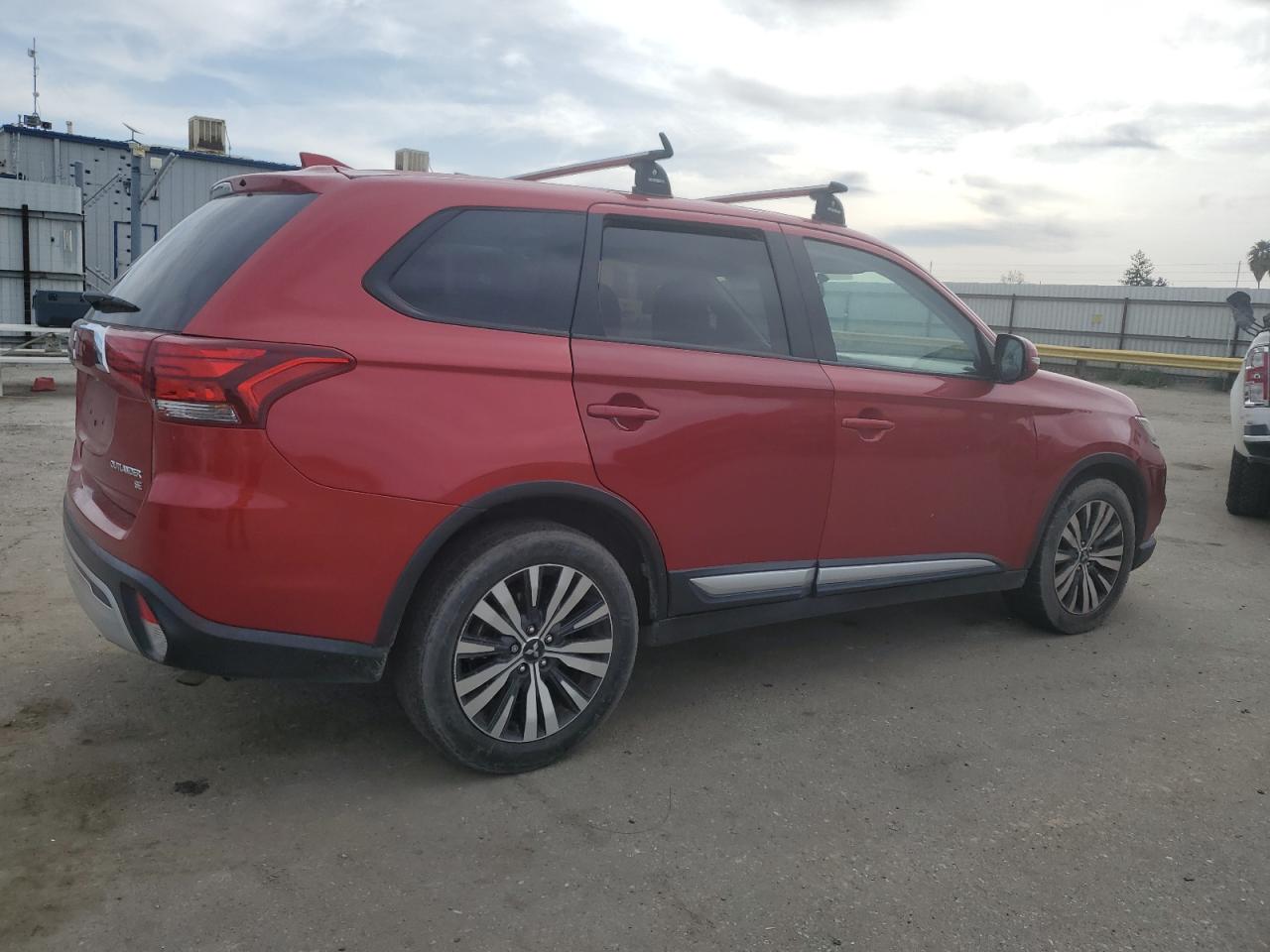 2019 Mitsubishi Outlander VIN JA4AD3A30KZ006957 Copart auction photo, side / front end damage thumbnail 3