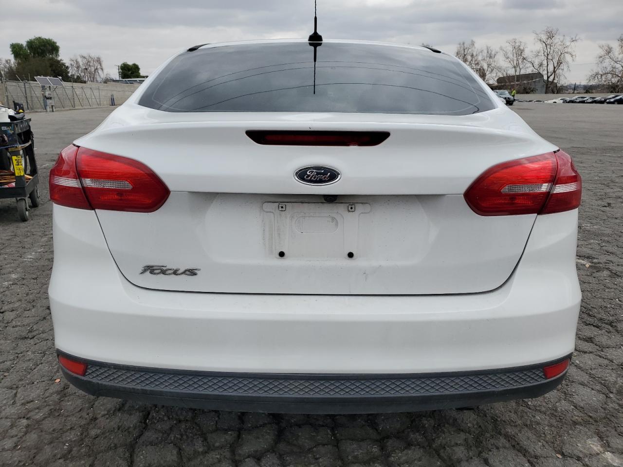 2018 Ford Focus VIN 1FADP3E28JL304000 Copart auction photo, front end damage thumbnail 6