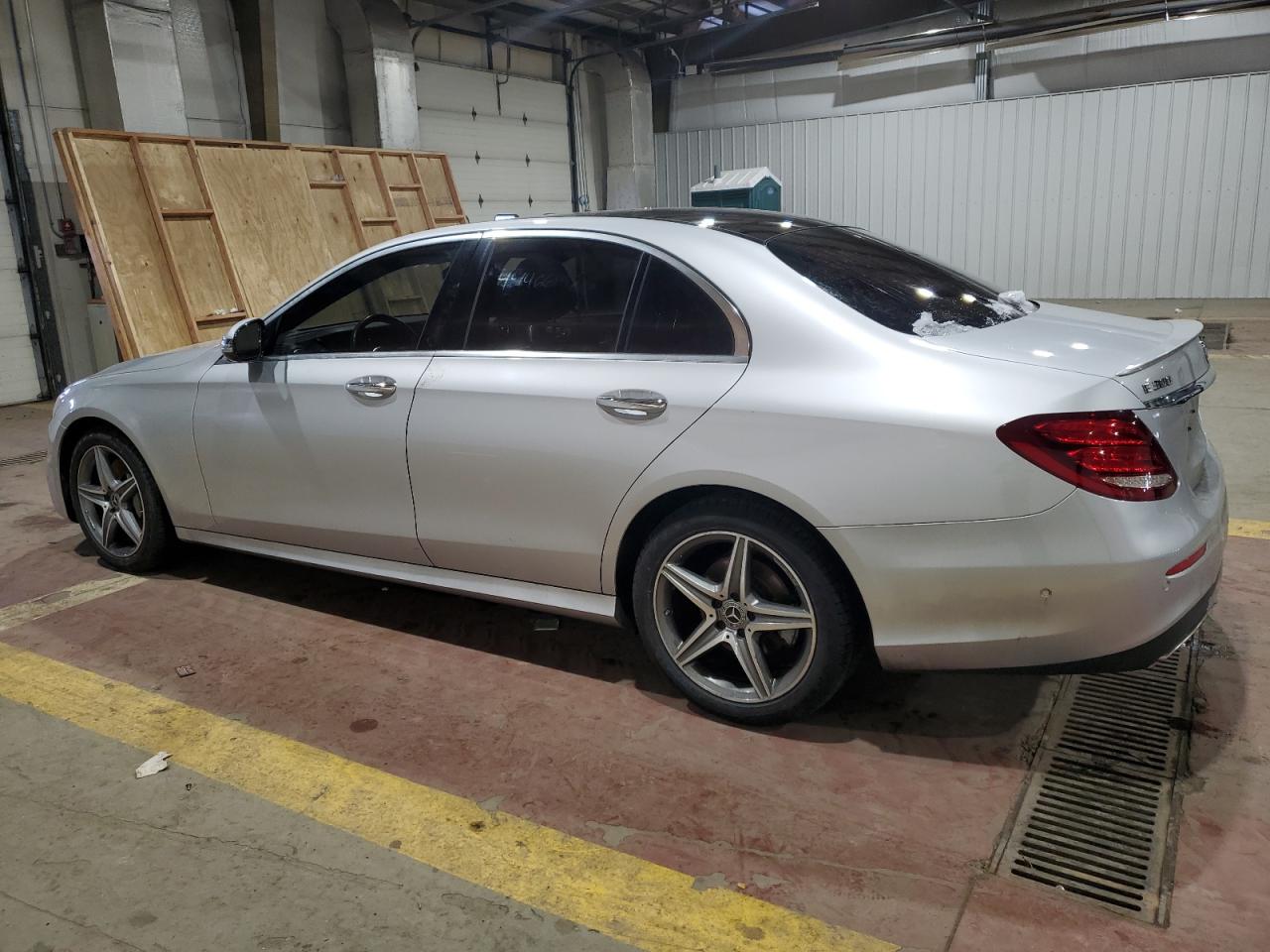2019 Mercedes-Benz E-klasse VIN WDDZF4KB7KA516547 Copart auction photo, front end / mechanical damage thumbnail 2