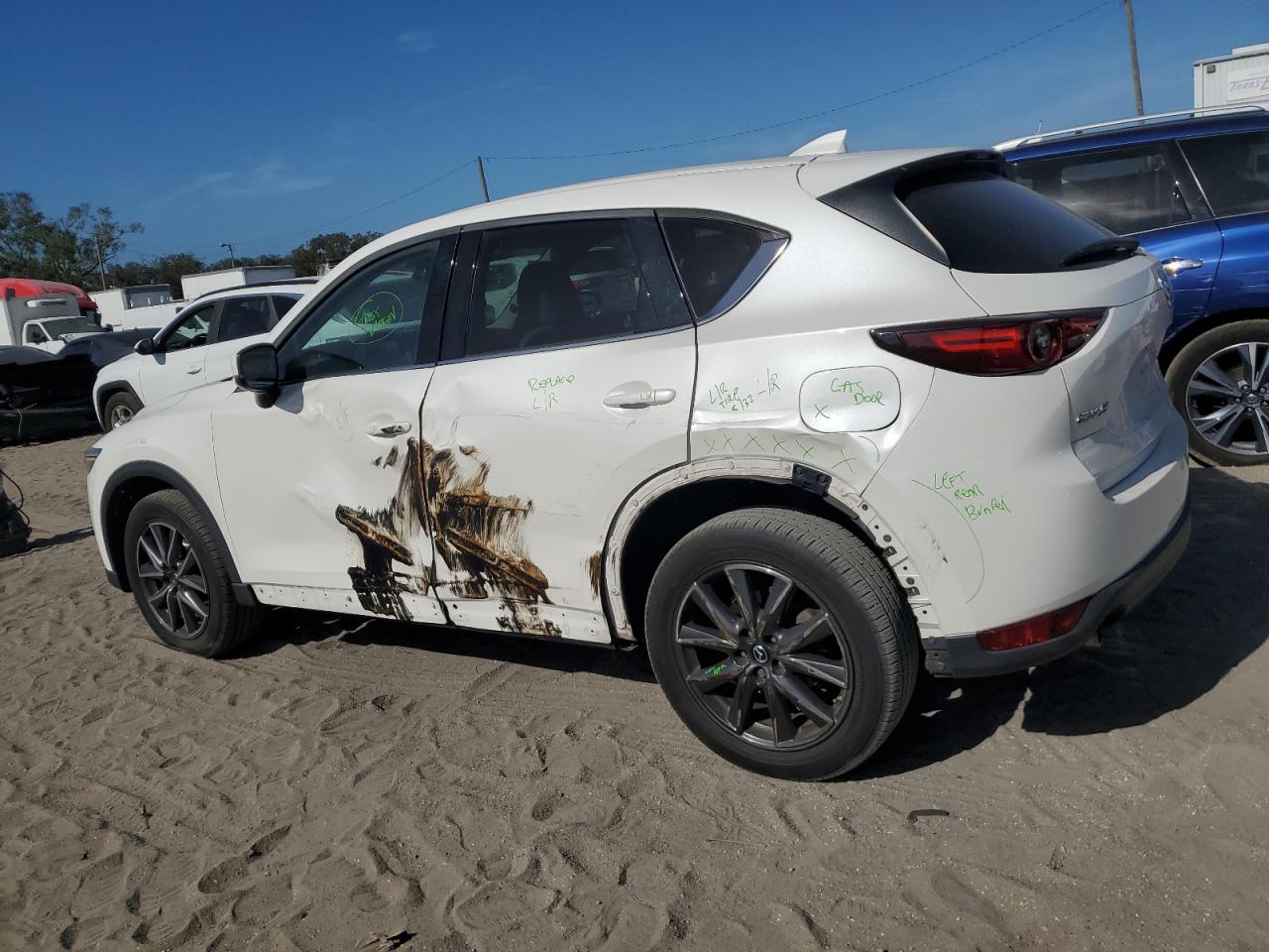 2018 Mazda CX-5 VIN JM3KFADM7J1359181 Copart auction photo, side / minor dent/scratches damage thumbnail 2