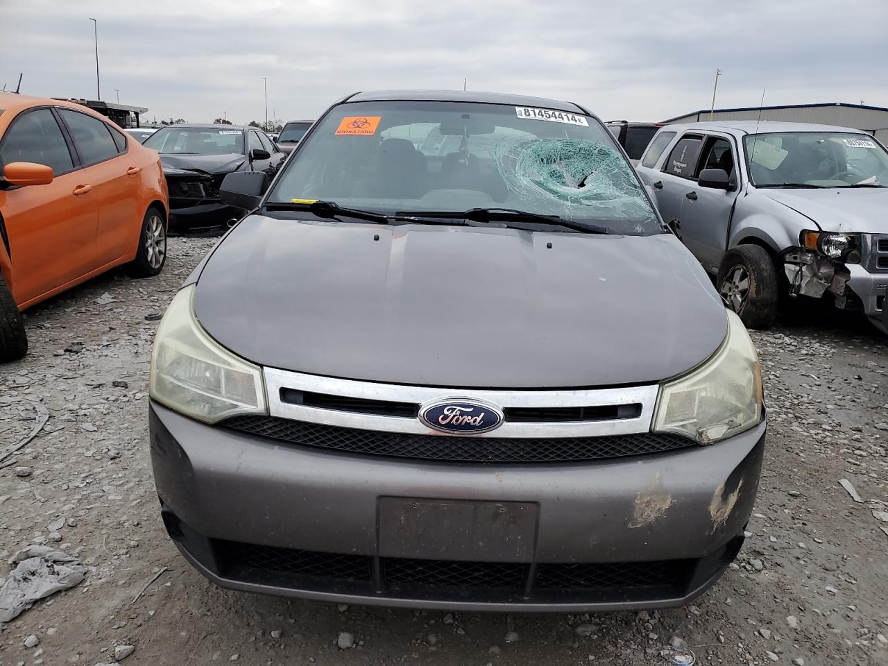 2011 Ford Focus VIN 1FAHP3FN3BW130458 Copart auction photo, side / front end damage thumbnail 5