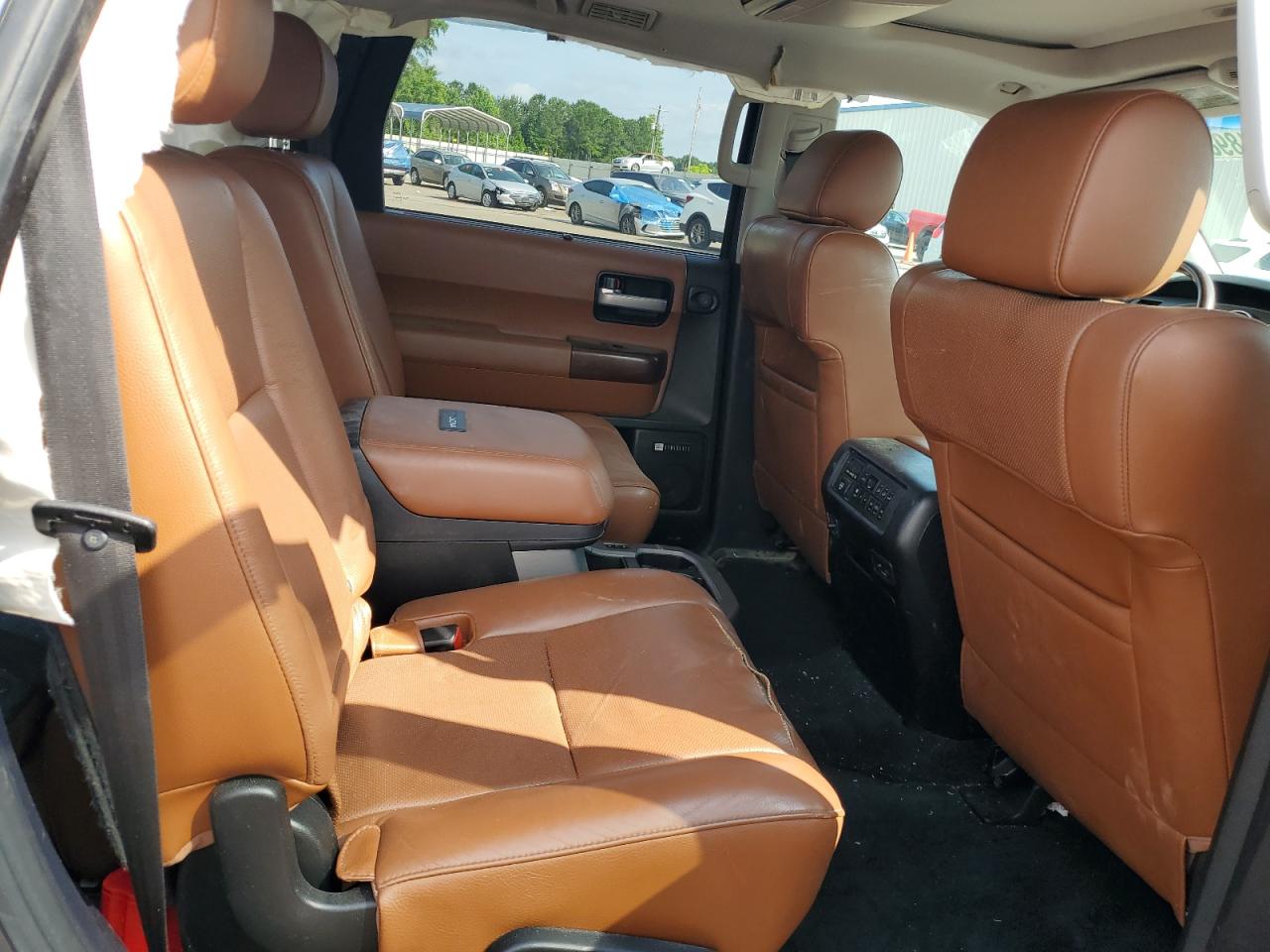 2016 Toyota Sequoia VIN 5TDDY5G17GS134727 Copart auction photo, front end damage thumbnail 12
