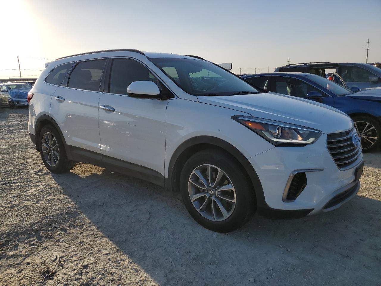 2018 Hyundai Santa Fe VIN KM8SM4HF6JU286245 Copart auction photo, minor dent/scratches damage thumbnail 4