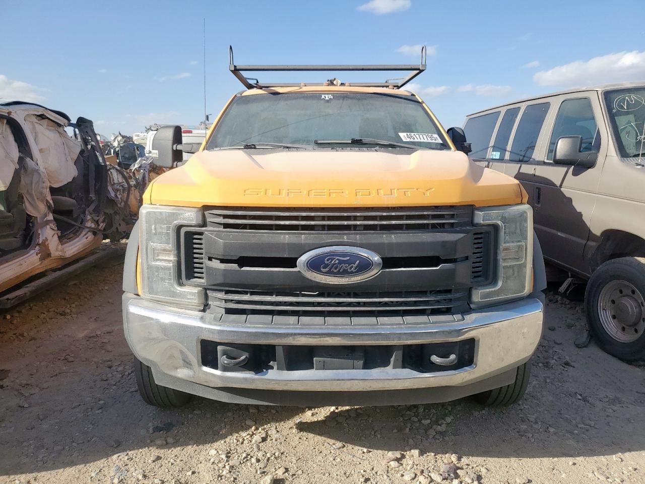 2017 Ford F450 VIN 1FDUF4GT1HEB81336 Copart auction photo, side damage thumbnail 5