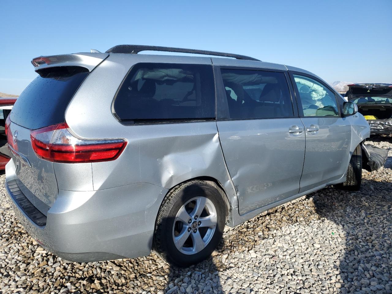 2020 Toyota Sienna VIN 5TDKZ3DCXLS065539 Copart auction photo, all over damage thumbnail 3