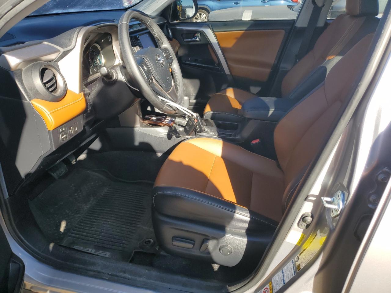2018 Toyota RAV 4 VIN JTMDJREV3JD252889 Copart auction photo, rear end damage thumbnail 7