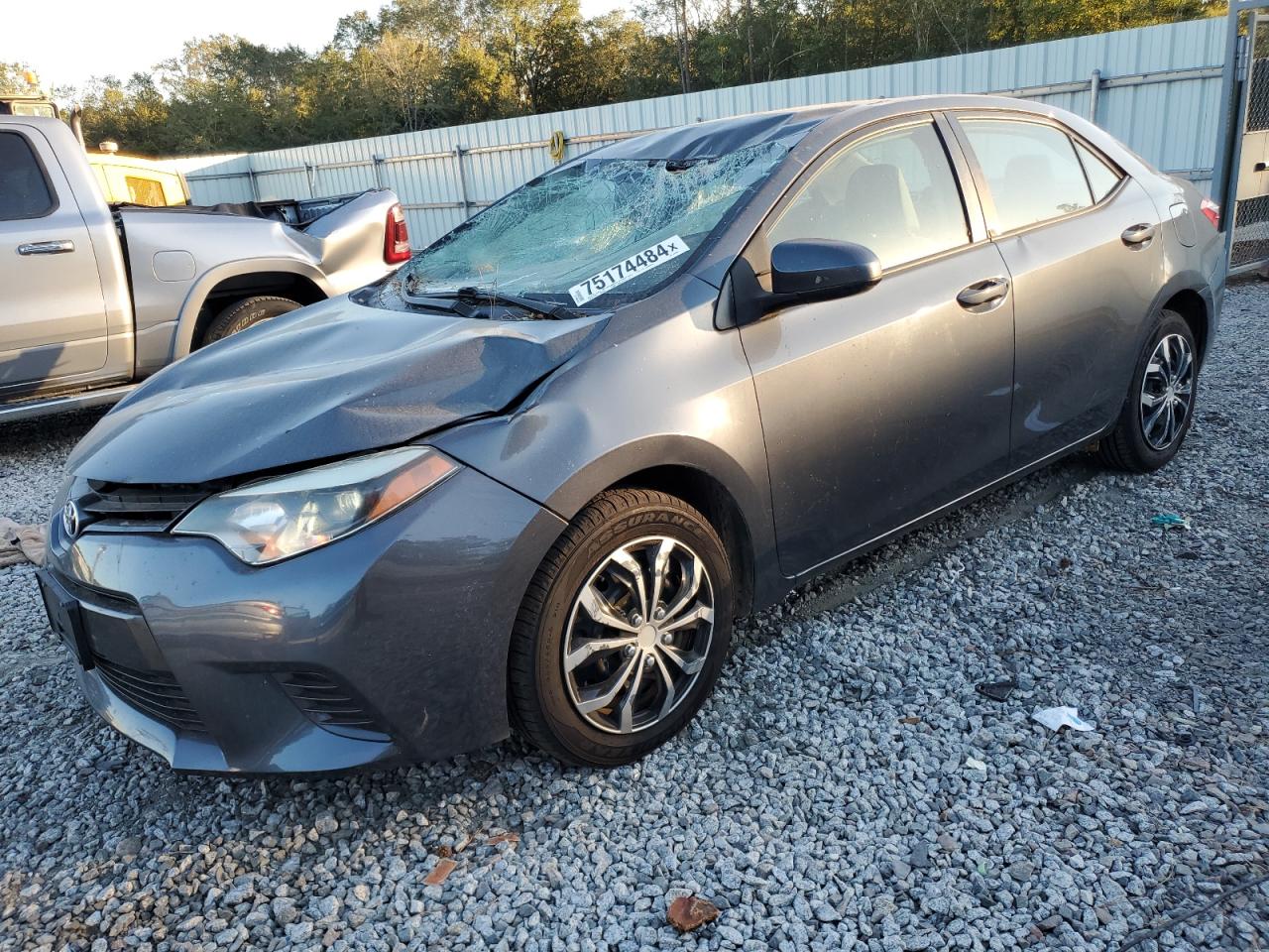 2016 Toyota Corolla VIN 5YFBURHE0GP477884