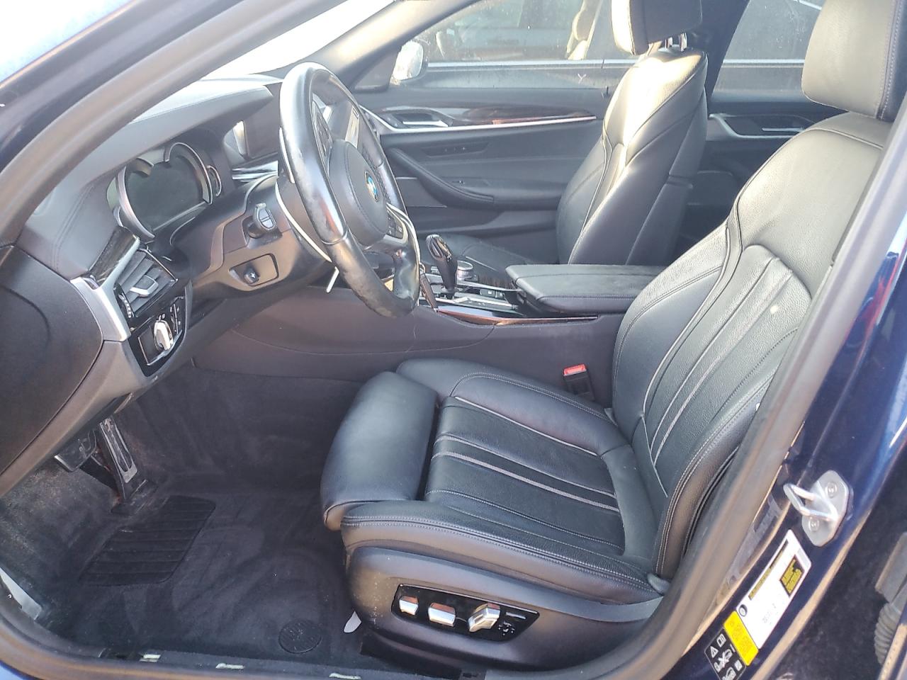 2019 BMW M5 VIN WBAJB9C57KB464224 Copart auction photo, water/flood / minor dent/scratches damage thumbnail 7