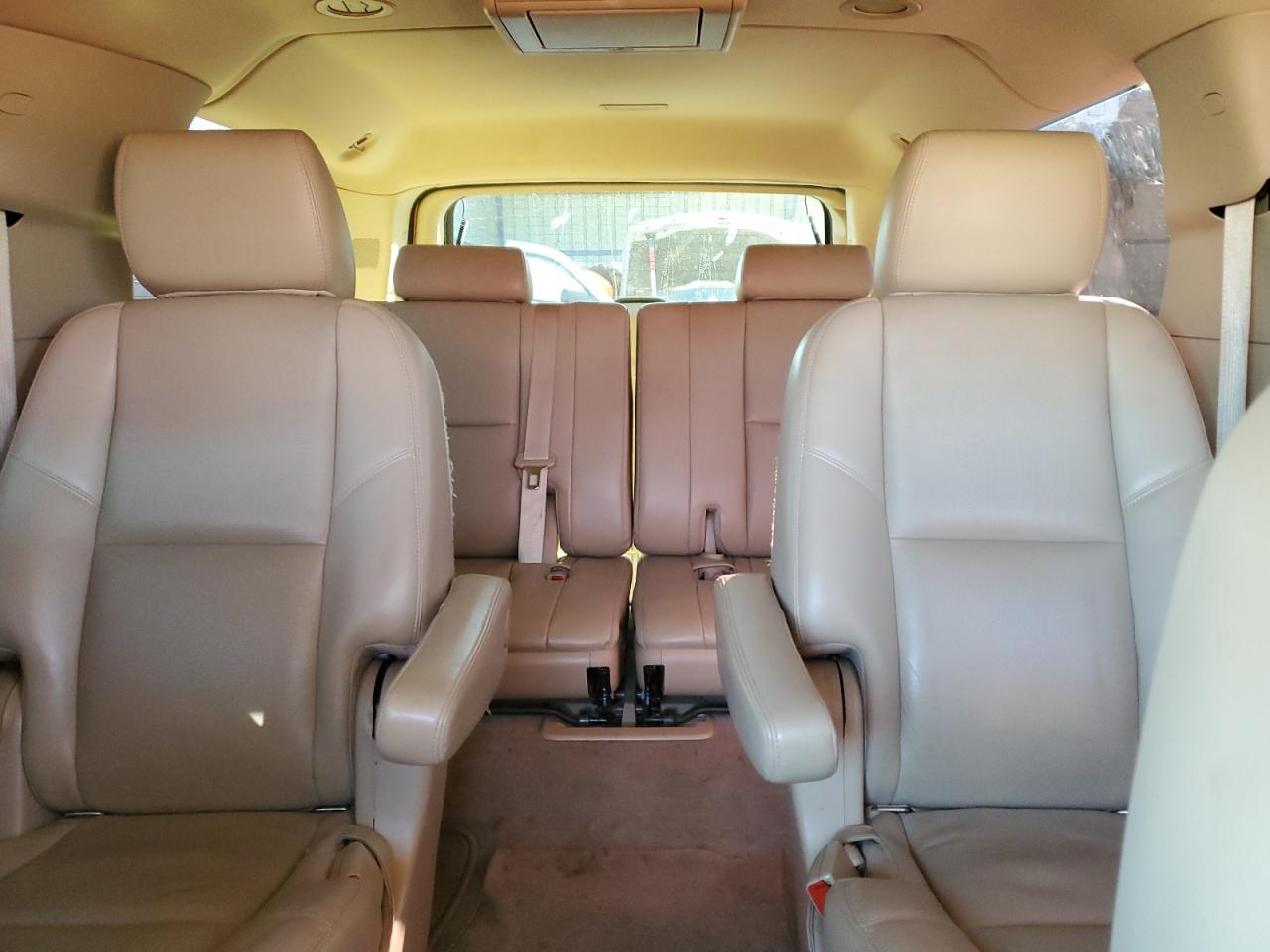 2014 Chevrolet Suburban VIN 1GNSCKE08ER168239 Copart auction photo, side / front end damage thumbnail 10