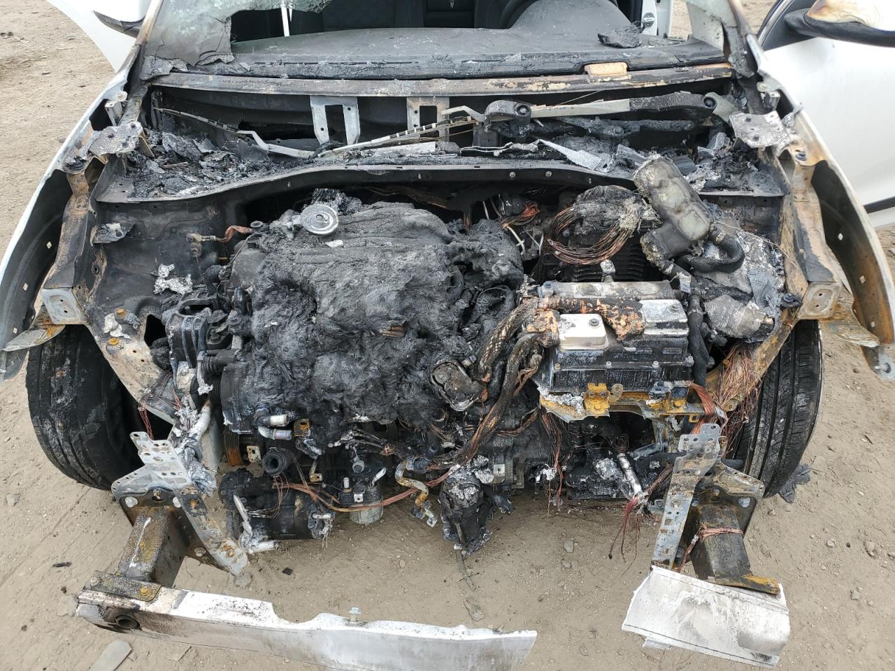 2019 KIA Niro VIN KNDCB3LC4K5261037 Copart auction photo, burn - engine damage thumbnail 11