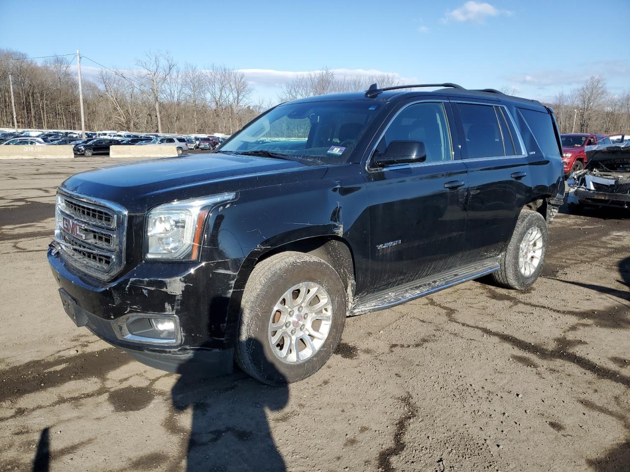 2019 GMC Yukon VIN 1GKS2BKC0KR337082 - Copart auction photo