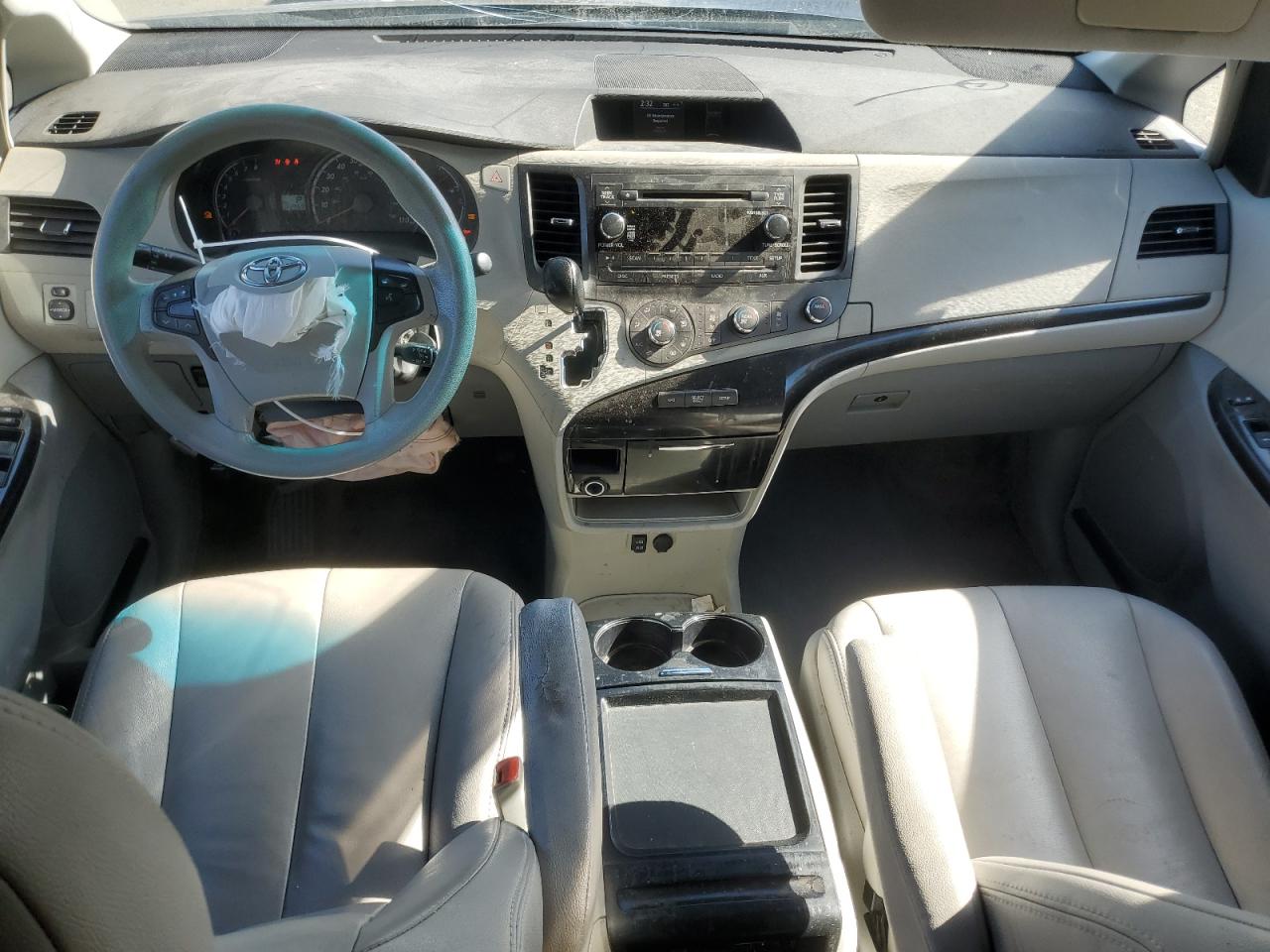 2011 Toyota Sienna VIN 5TDKK3DC2BS092379 Copart auction photo, all over damage thumbnail 8