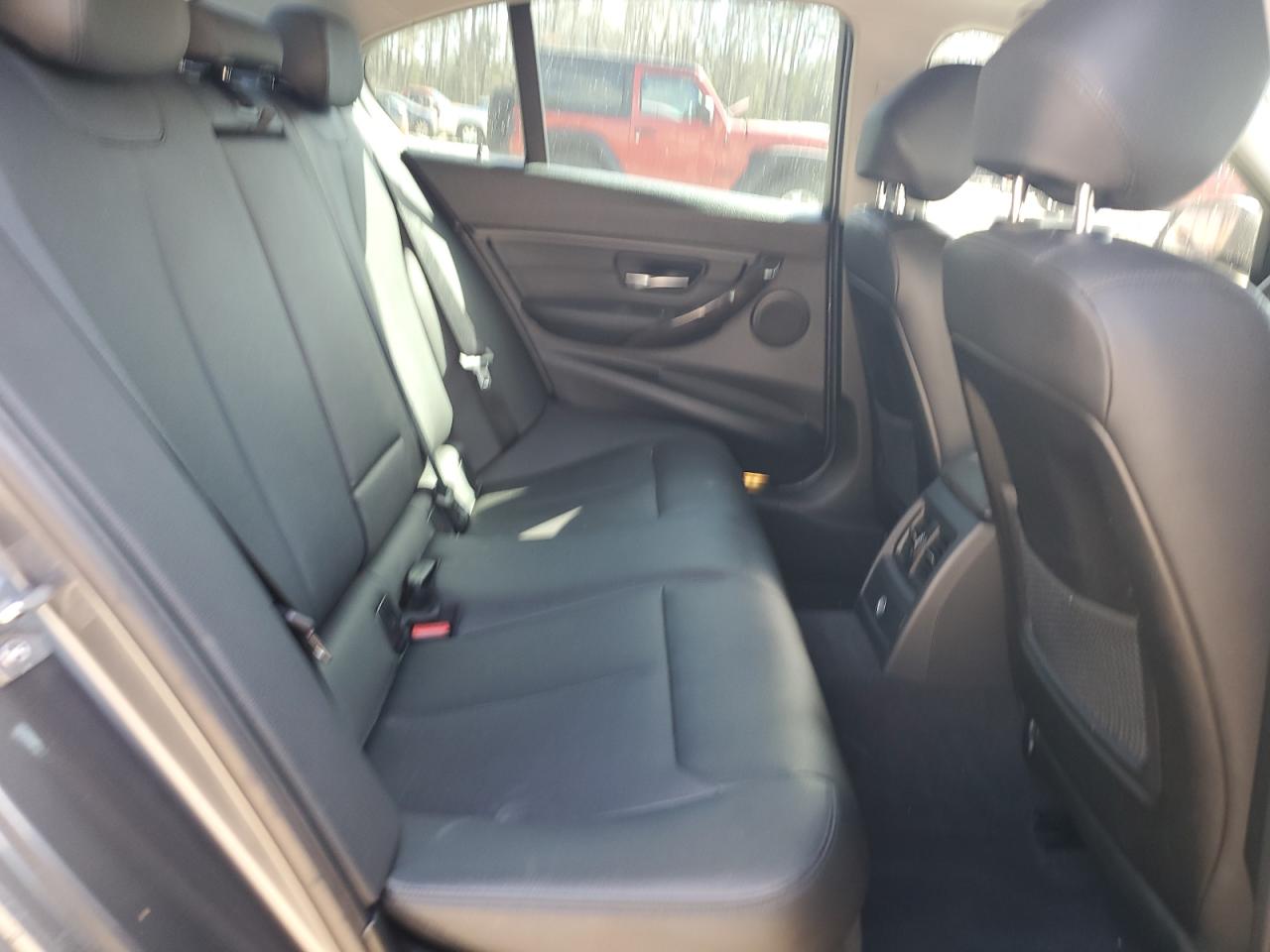 2013 BMW 3er VIN WBA3A9C54DF476693 Copart auction photo, rear end damage thumbnail 10
