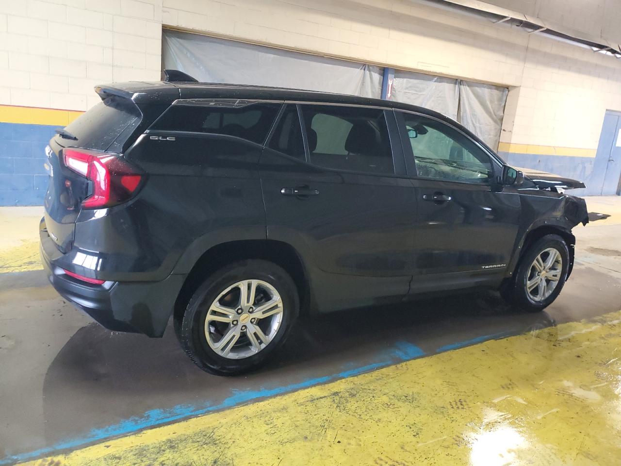 2022 GMC Terrain VIN 3GKALTEVXNL173041 Copart auction photo, front end / minor dent/scratches damage thumbnail 3
