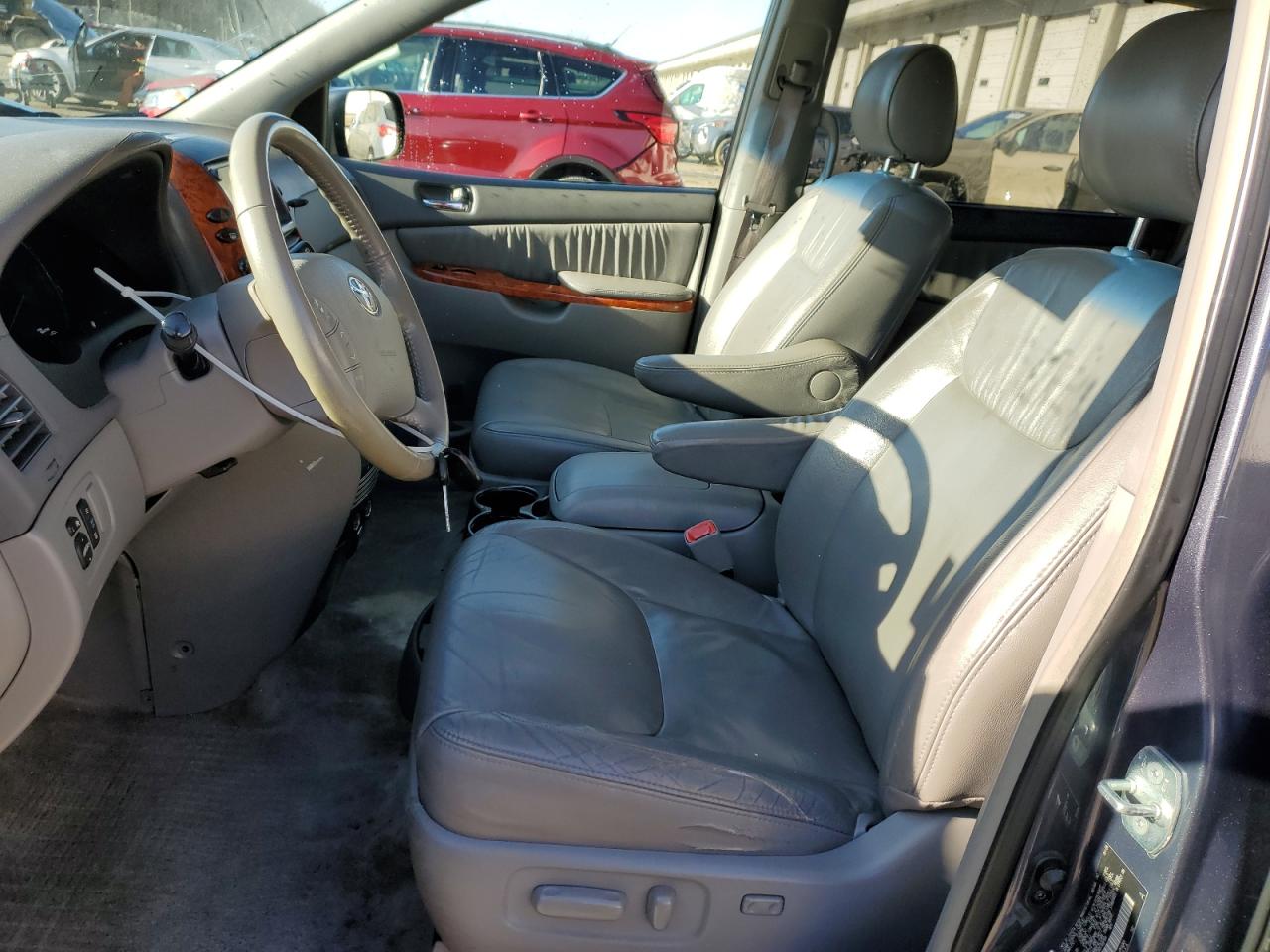 2008 Toyota Sienna VIN 5TDZK22C58S169184 Copart auction photo, front end damage thumbnail 7