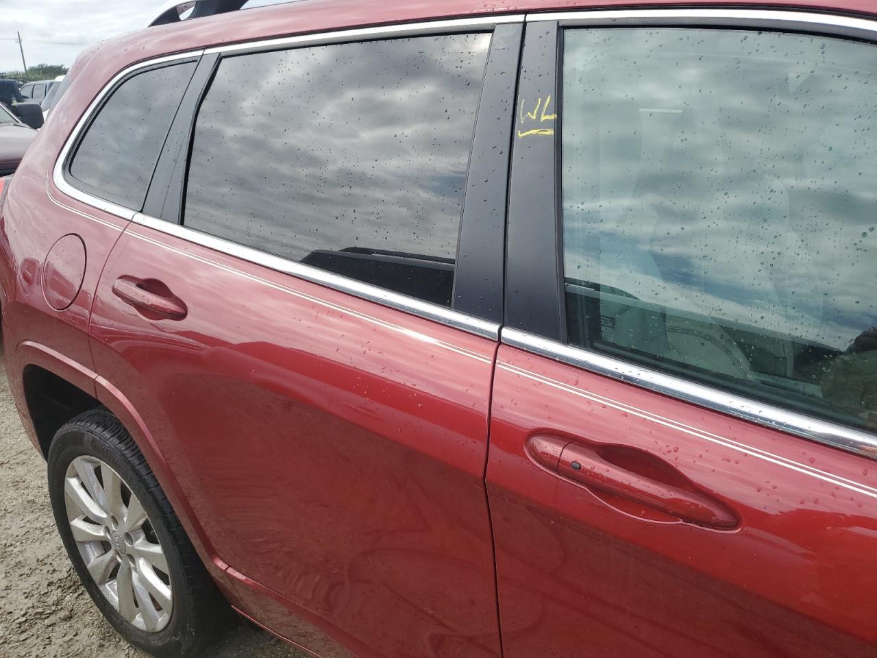 2017 Jeep Cherokee VIN 1C4PJLJB2HW510260 Copart auction photo, water/flood damage thumbnail 13
