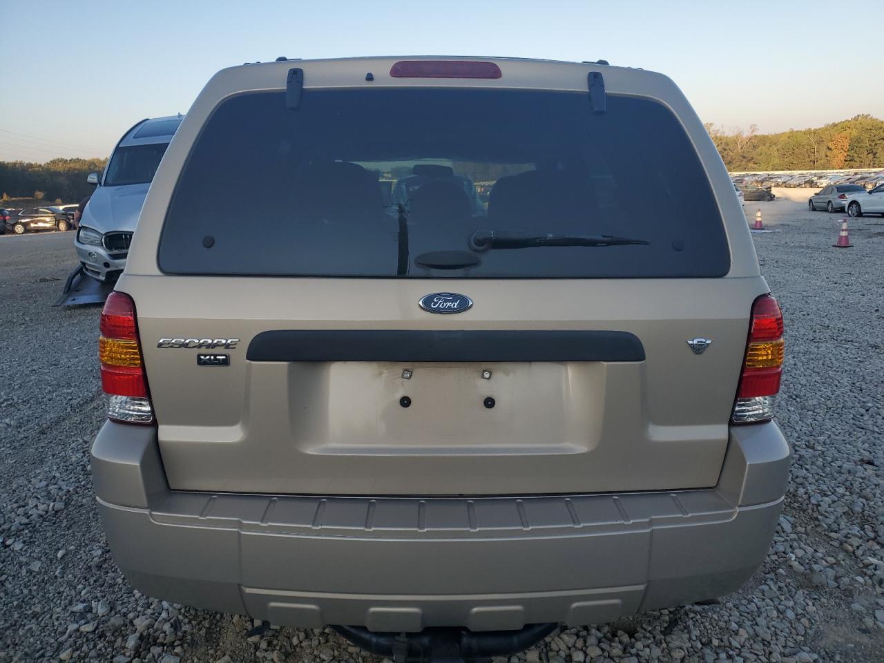 2007 Ford Escape VIN 1FMYU03187KB52257 Copart auction photo, front end damage thumbnail 6