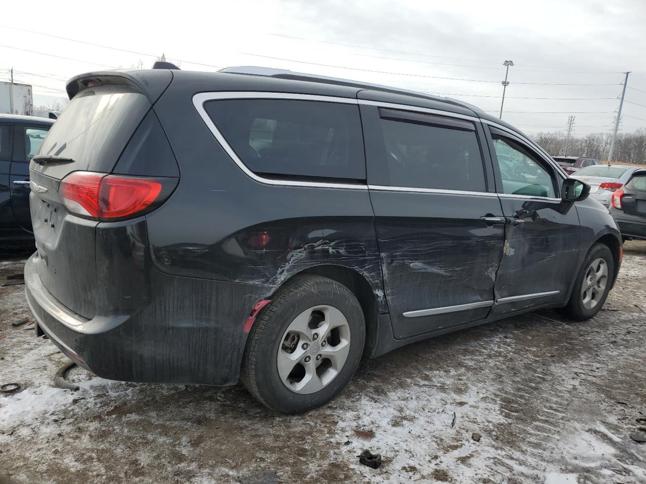 2017 Chrysler Pacifica VIN 2C4RC1EG5HR656867 Copart auction photo, side / rear end damage thumbnail 3