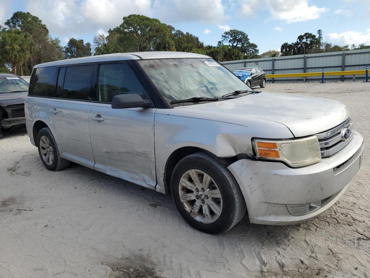 2011 Ford Flex VIN 2FMGK5BC8BBD36036 Copart auction photo, side / front end damage thumbnail 4