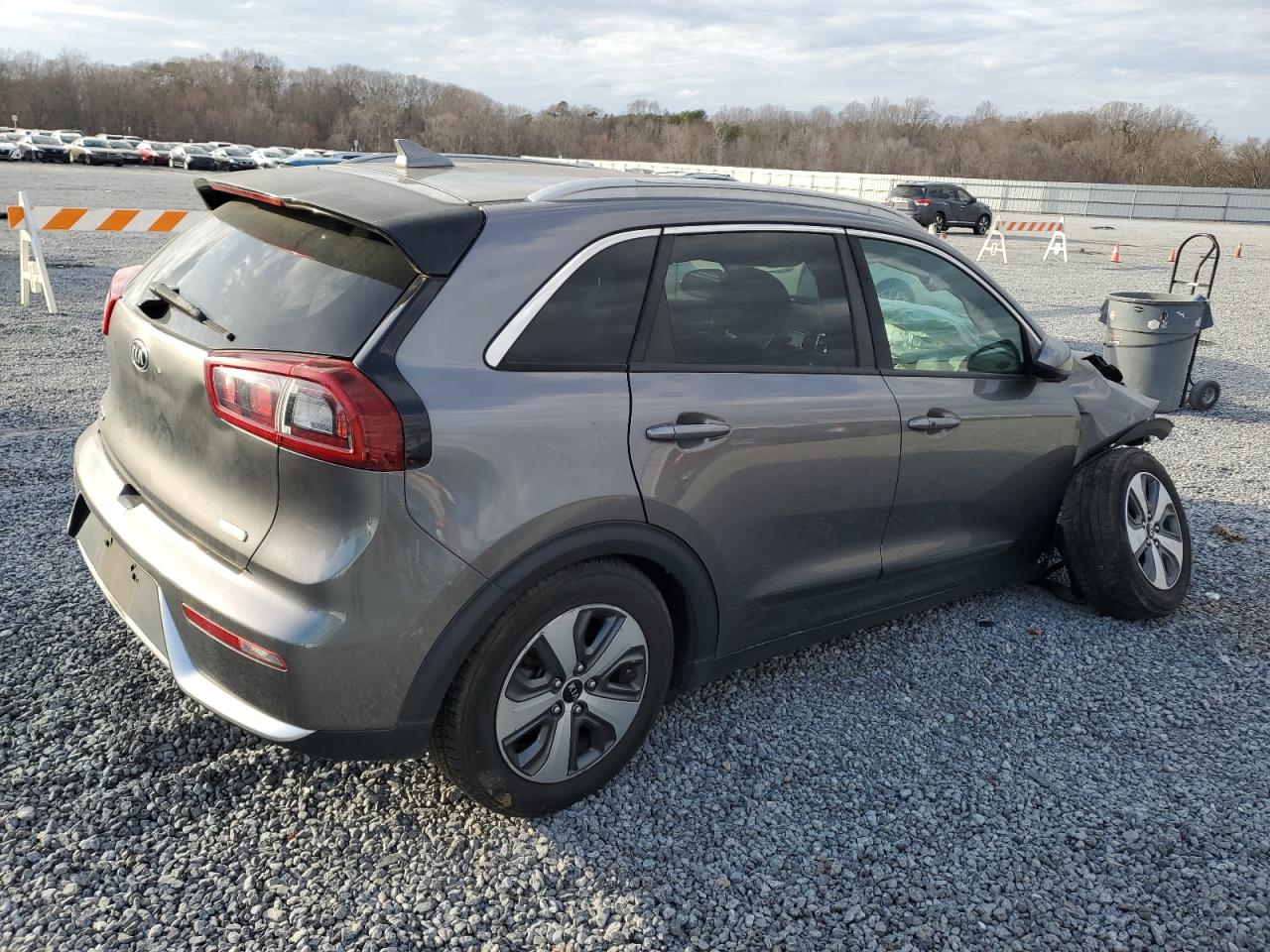 2018 KIA Niro VIN KNDCB3LC9J5170179 Copart auction photo, front end / minor dent/scratches damage thumbnail 3