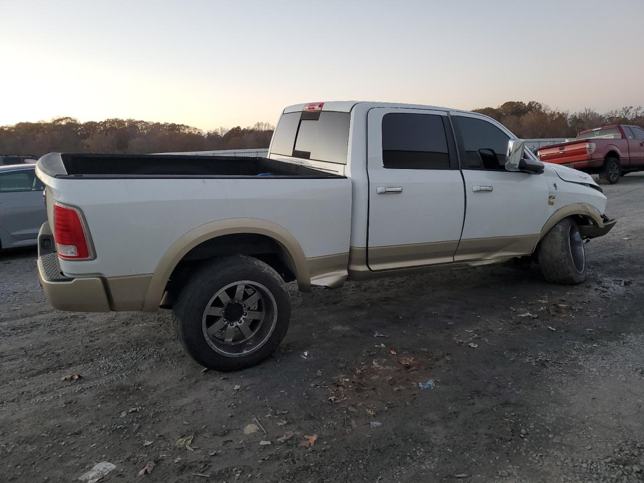 2013 RAM 2500 VIN 3C6UR5GL5DG590564 Copart auction photo, front end / side damage thumbnail 3