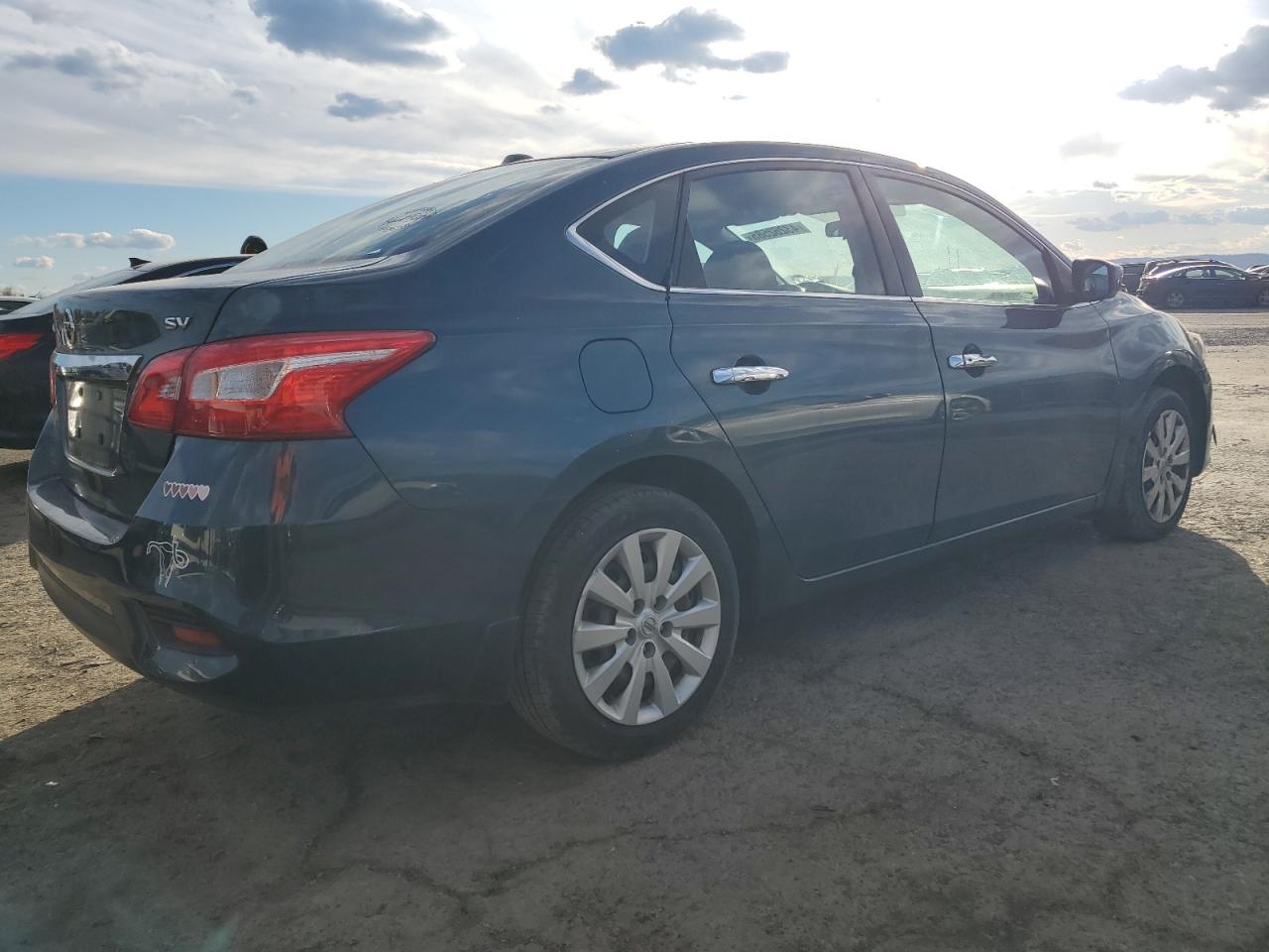 2017 Nissan Sentra VIN 3N1AB7AP4HY222757 Copart auction photo, front end damage thumbnail 3