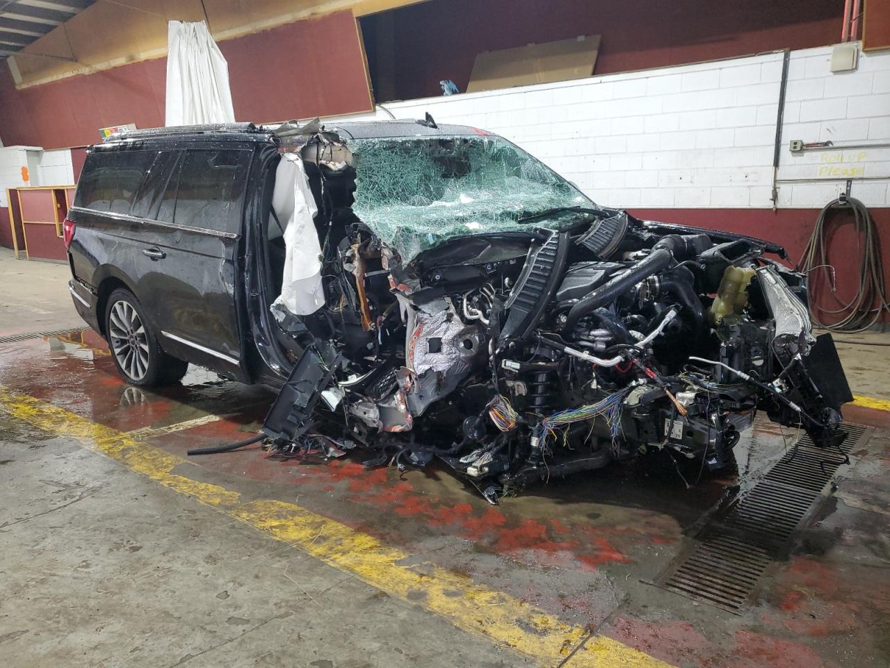 2020 Lincoln Navigator VIN 5LMJJ3KT6LEL07411 Copart auction photo, biohazard/chemical / all over damage thumbnail 4