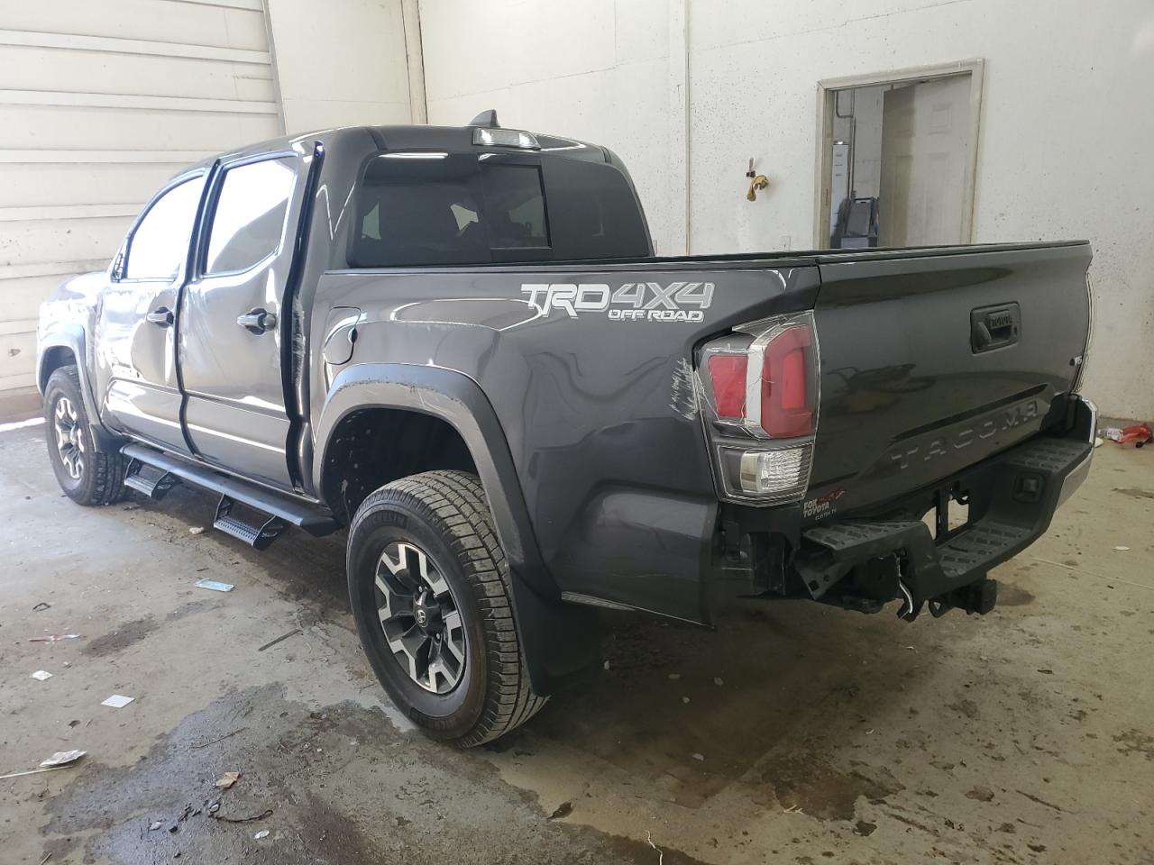 2021 Toyota Tacoma VIN 3TYCZ5AN9MT012679 Copart auction photo, rollover damage thumbnail 2