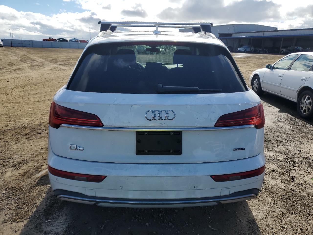 2021 Audi Q5 VIN WA1BAAFY4M2021995 Copart auction photo, front end damage thumbnail 6
