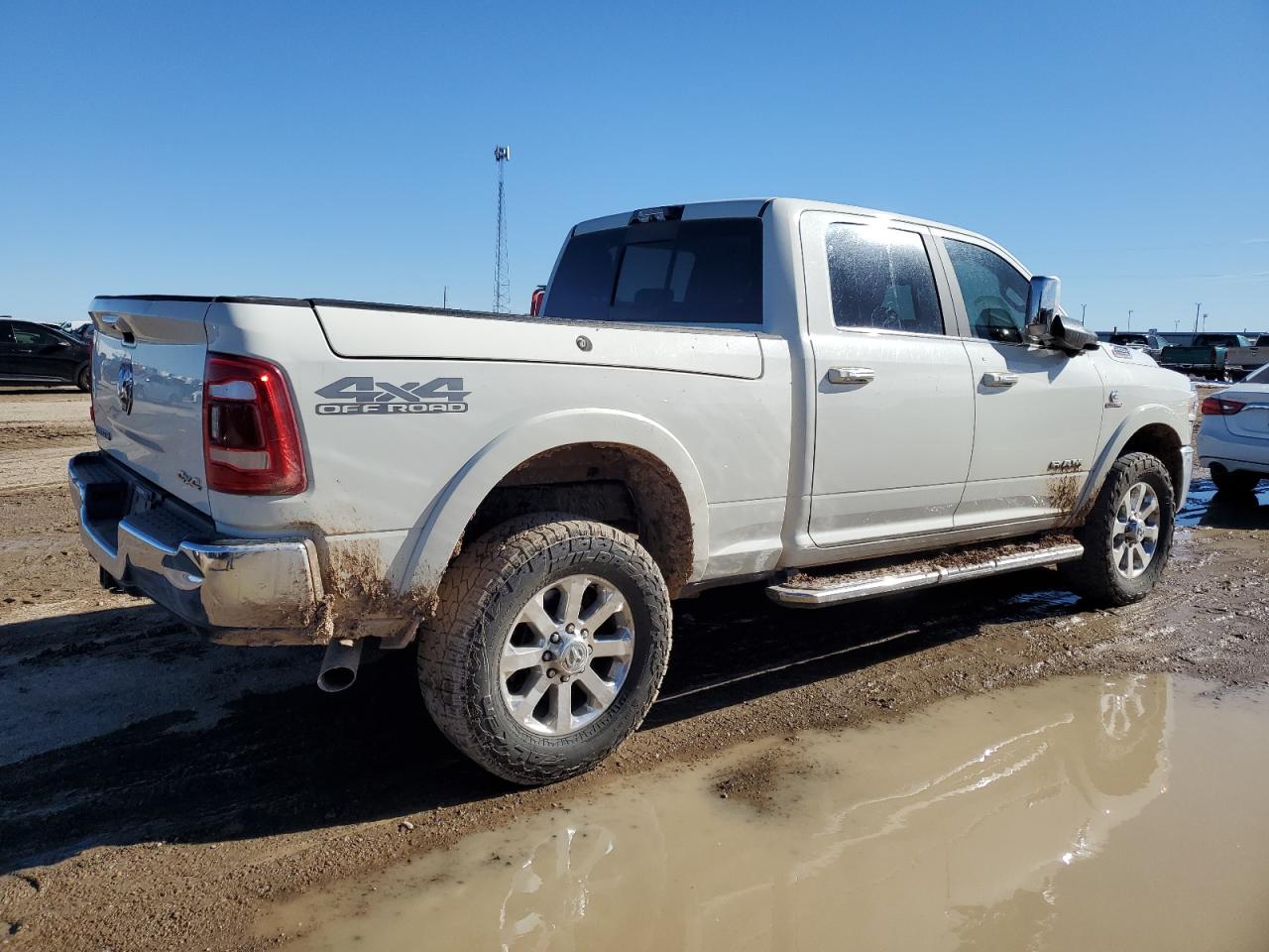 2022 RAM 2500 VIN 3C6UR5FLXNG337467 Copart auction photo, mechanical damage thumbnail 3