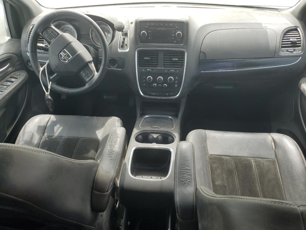 2015 Dodge Caravan VIN 2C4RDGCG6FR703923 Copart auction photo, water/flood / minor dent/scratches damage thumbnail 8