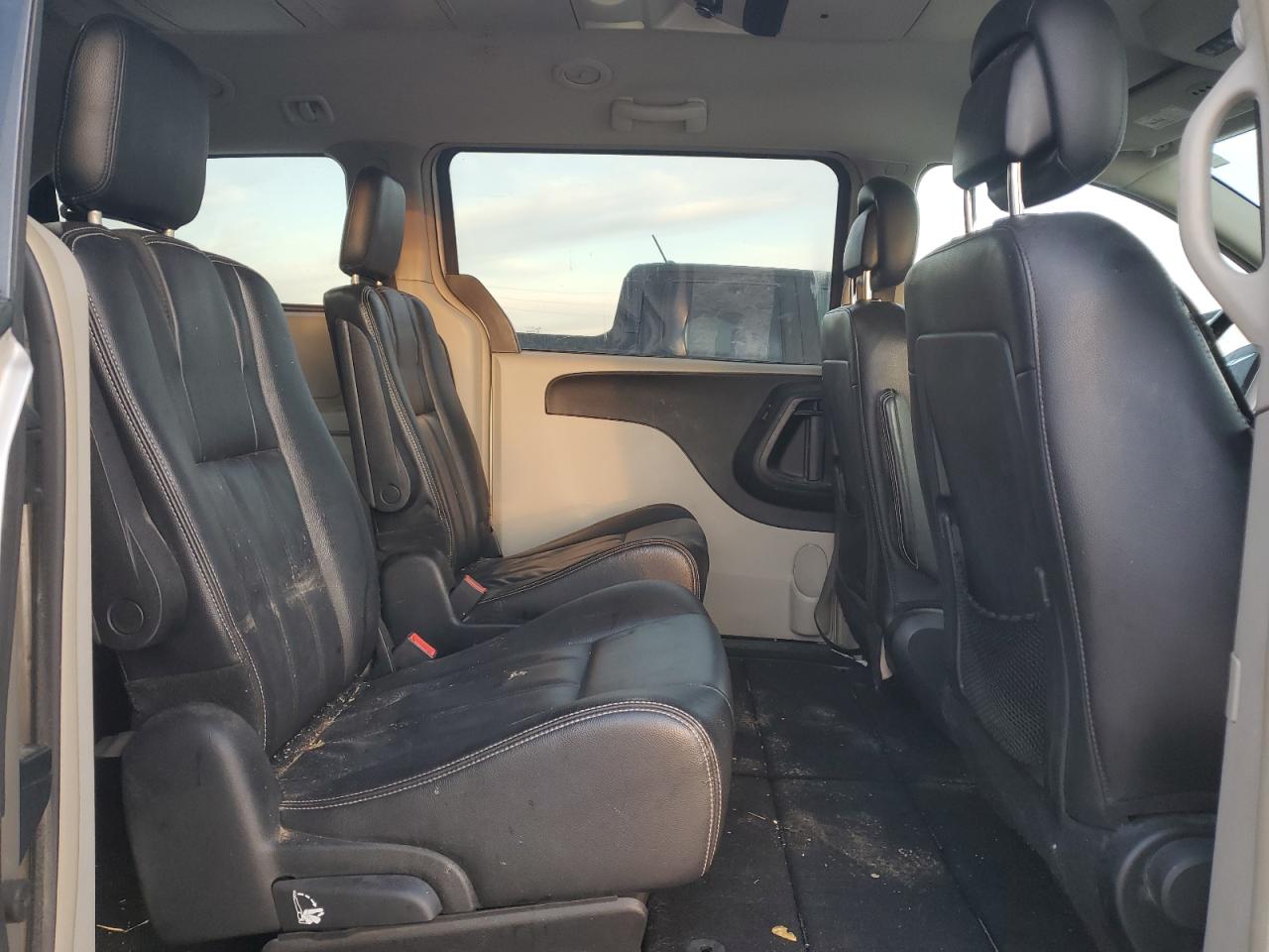 2014 Chrysler Town & Country VIN 2C4RC1BG0ER435631 Copart auction photo, rear end damage thumbnail 11
