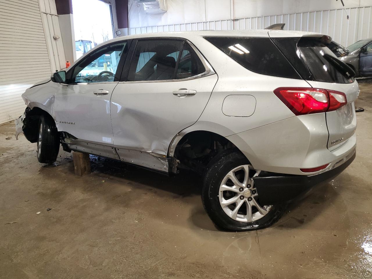 2018 Chevrolet Equinox VIN 3GNAXSEV4JL340974 Copart auction photo, all over damage thumbnail 2