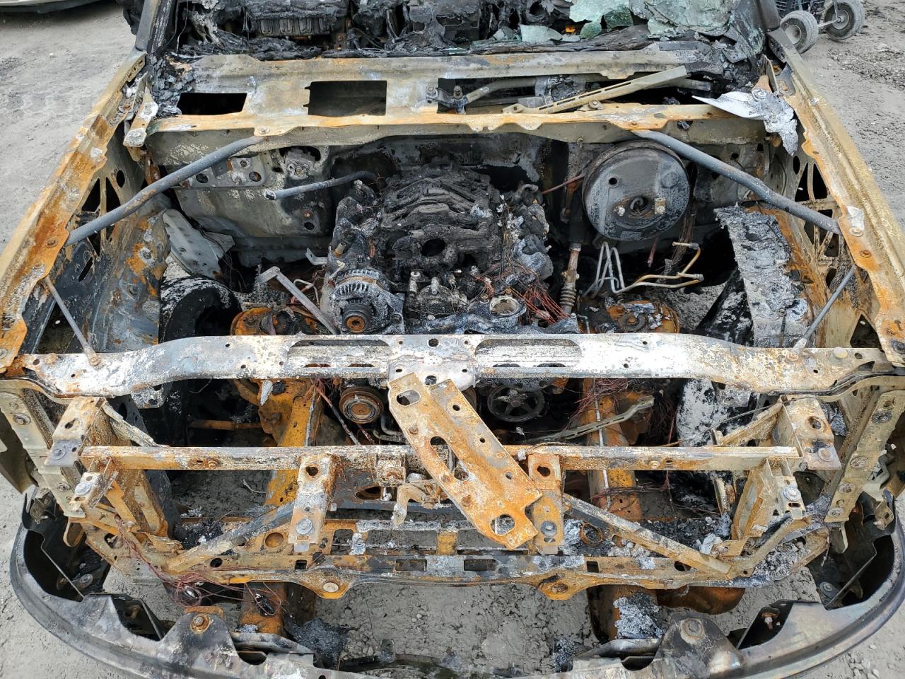 2014 Chevrolet Silverado VIN 1GCRCREH8EZ244449 Copart auction photo, burn - engine / burn - interior damage thumbnail 11