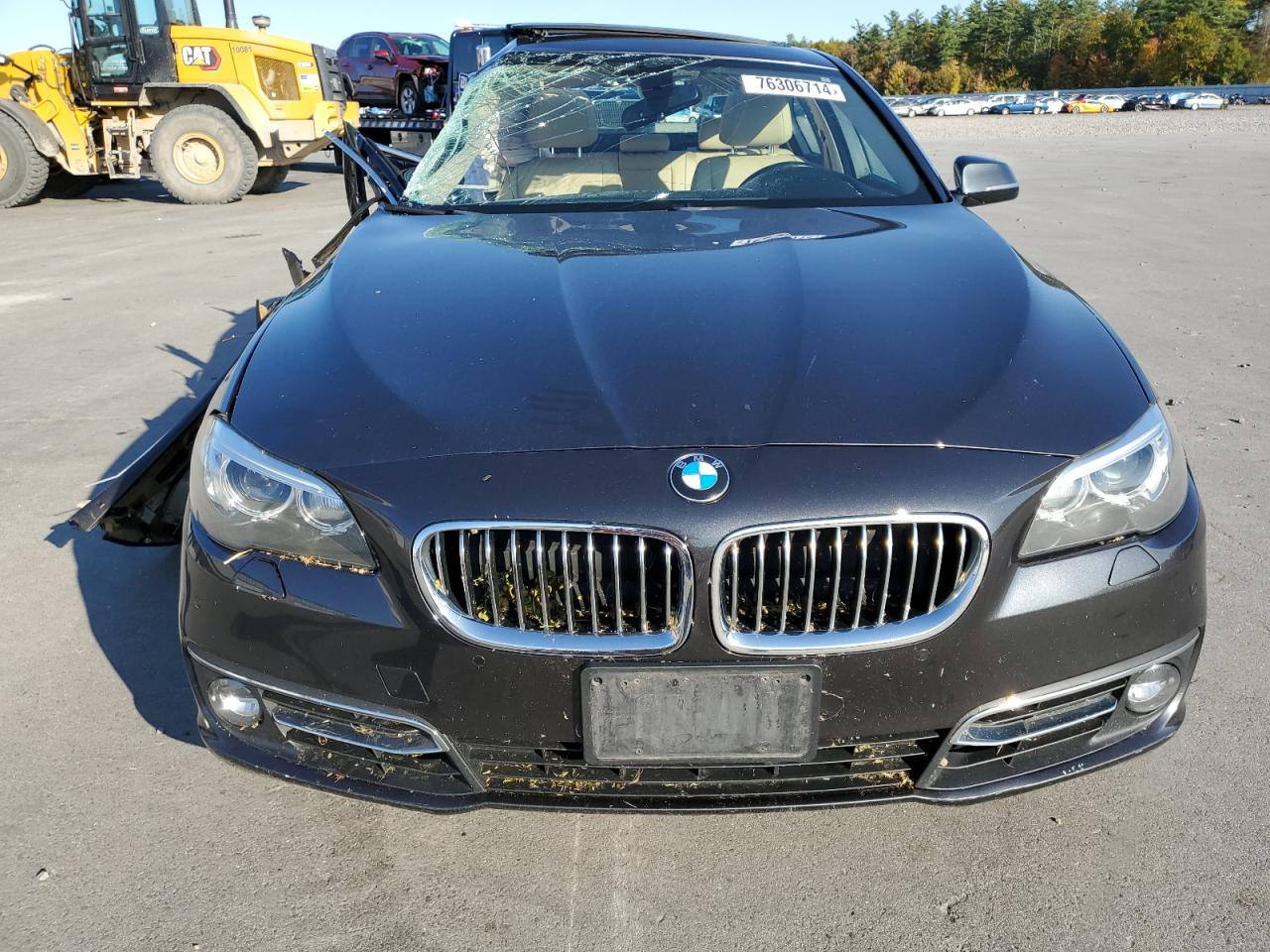 2016 BMW 5er VIN WBA5B3C59GG260419 Copart auction photo, side / top/roof damage thumbnail 5