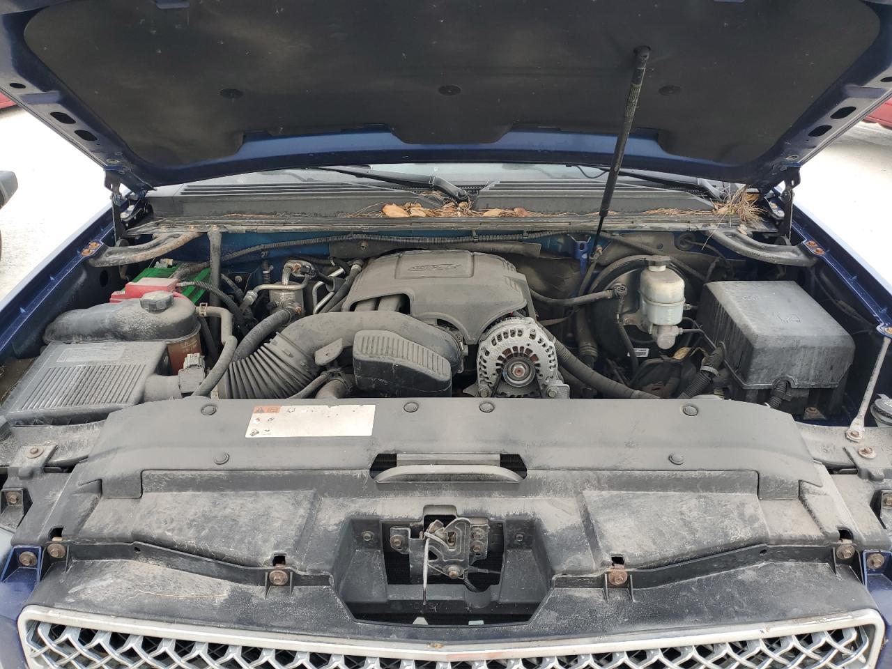 2012 Chevrolet Suburban VIN 1GNSKJE79CR194257 Copart auction photo, water/flood damage thumbnail 12