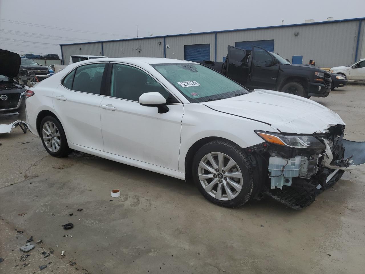 2019 Toyota Camry VIN 4T1B11HK8KU239174 Copart auction photo, front end / side damage thumbnail 4