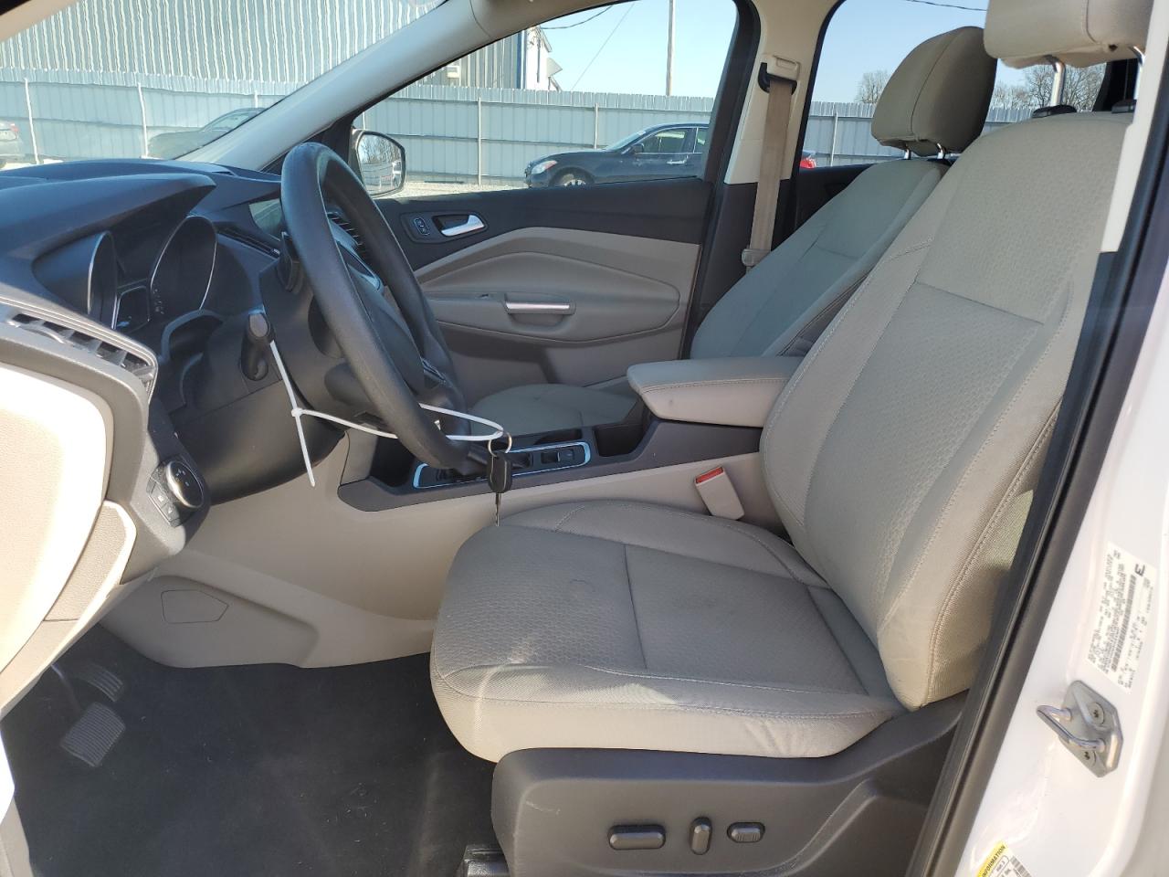2017 Ford Escape VIN 1FMCU0GD5HUE43657 Copart auction photo, front end damage thumbnail 7