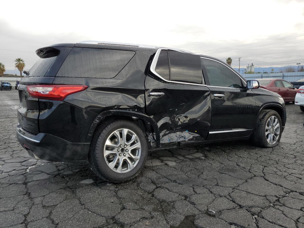 2019 Chevrolet Traverse VIN 1GNERKKW3KJ168177 Copart auction photo, side damage thumbnail 3