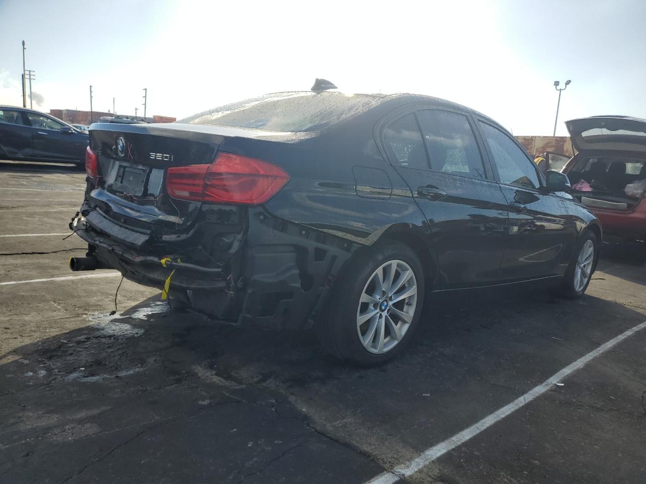 2016 BMW 3er VIN WBA8E1G55GNU12288 Copart auction photo, rear end / mechanical damage thumbnail 3
