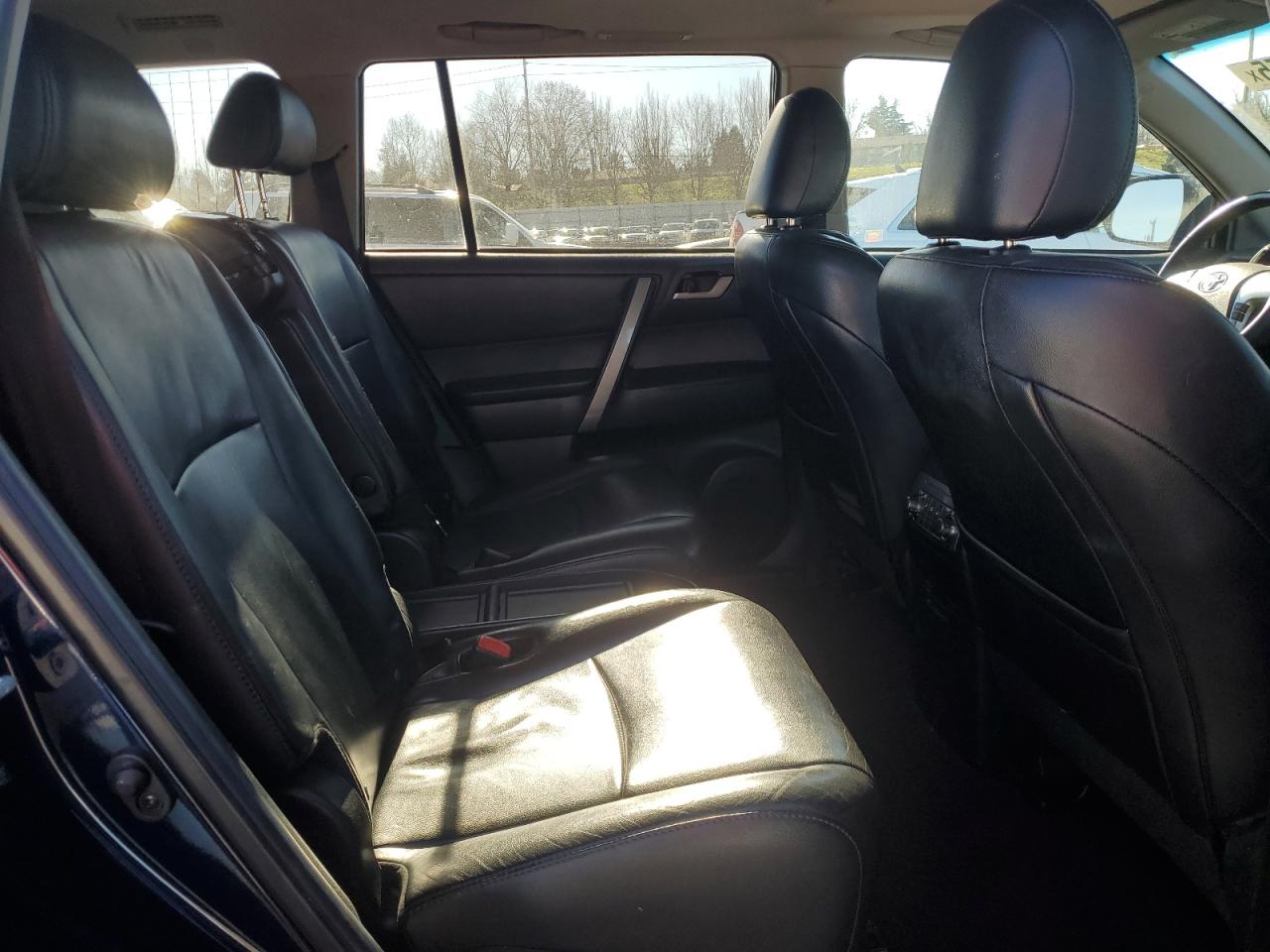 2013 Toyota Highlander VIN 5TDBK3EH9DS241982 Copart auction photo, front end / side damage thumbnail 11