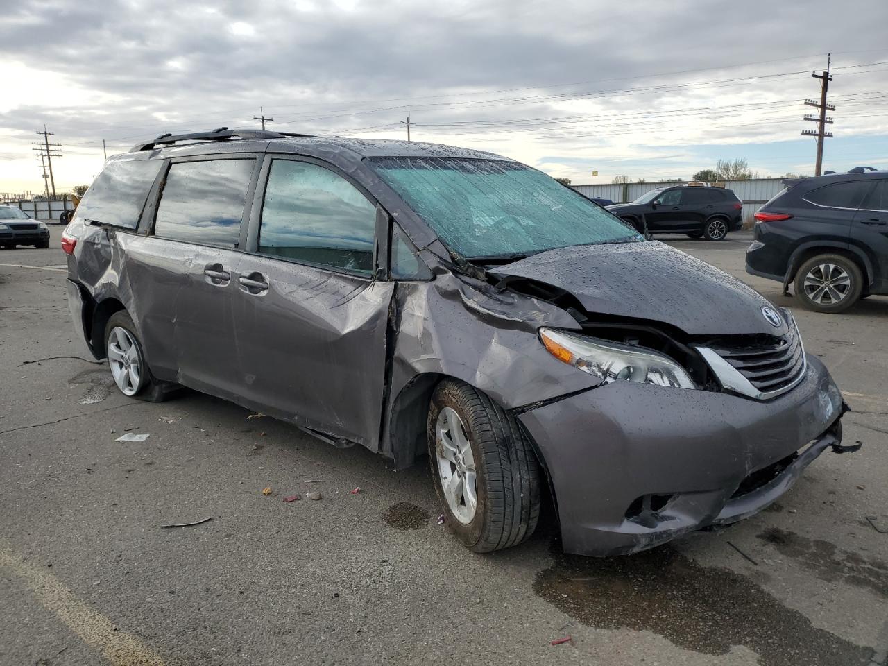 2016 Toyota Sienna VIN 5TDKK3DC7GS730360 Copart auction photo, all over damage thumbnail 4