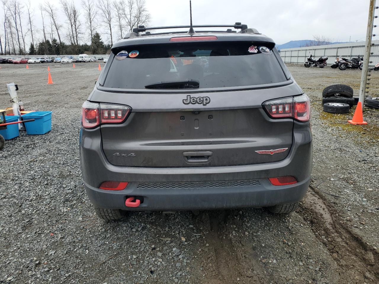 2017 Jeep Compass VIN 3C4NJDDB1HT668104 Copart auction photo, minor dent/scratches damage thumbnail 6