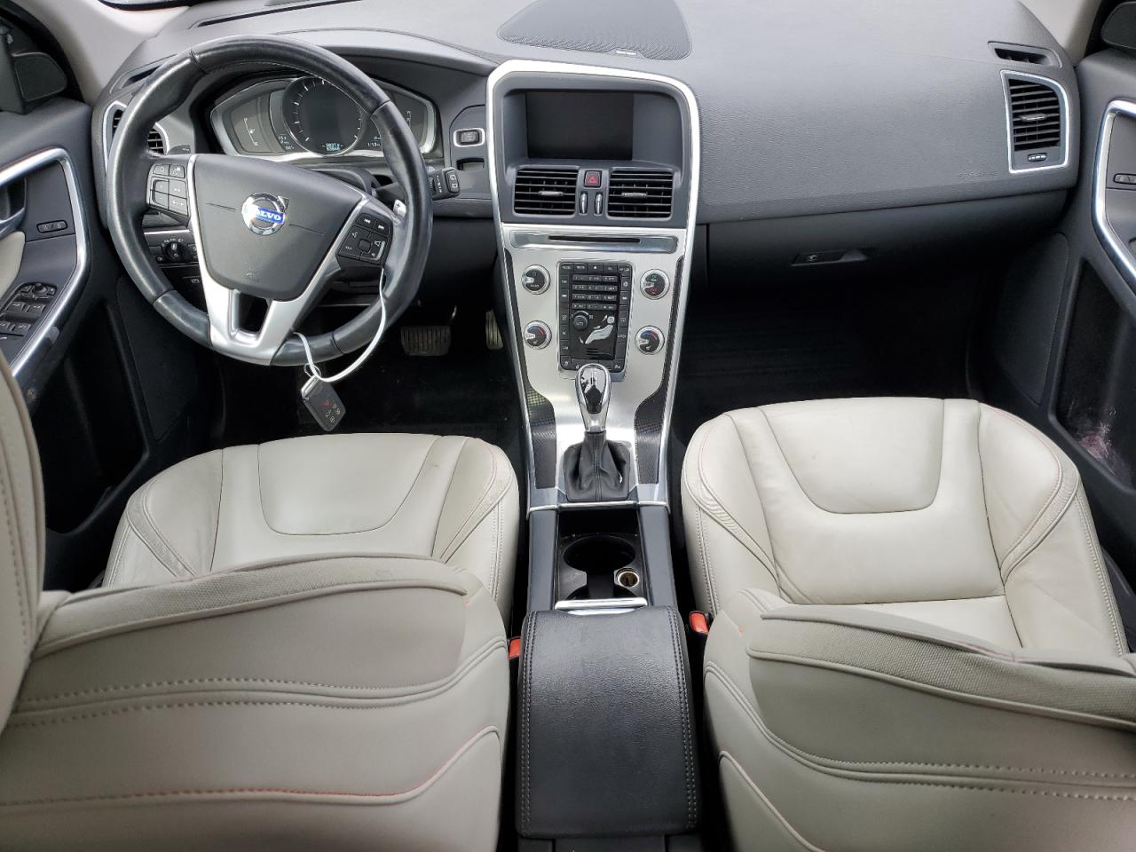 2015 Volvo XC60 VIN YV4902RV0F2714738 Copart auction photo, front end damage thumbnail 8