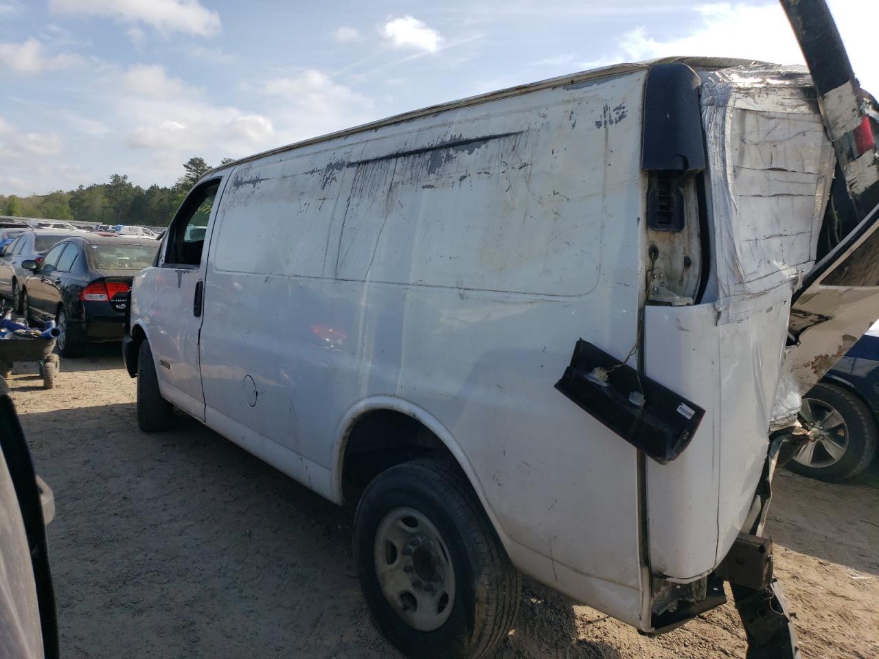 2004 Chevrolet Express VIN 1GCGG25V841137147 Copart auction photo, all over damage thumbnail 2