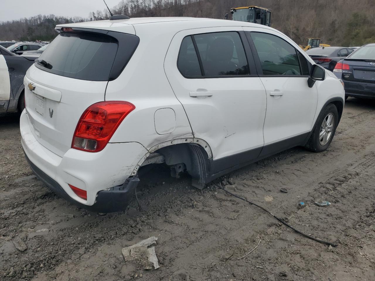 2019 Chevrolet Trax VIN 3GNCJKSB0KL217792 Copart auction photo, rear end / side damage thumbnail 3
